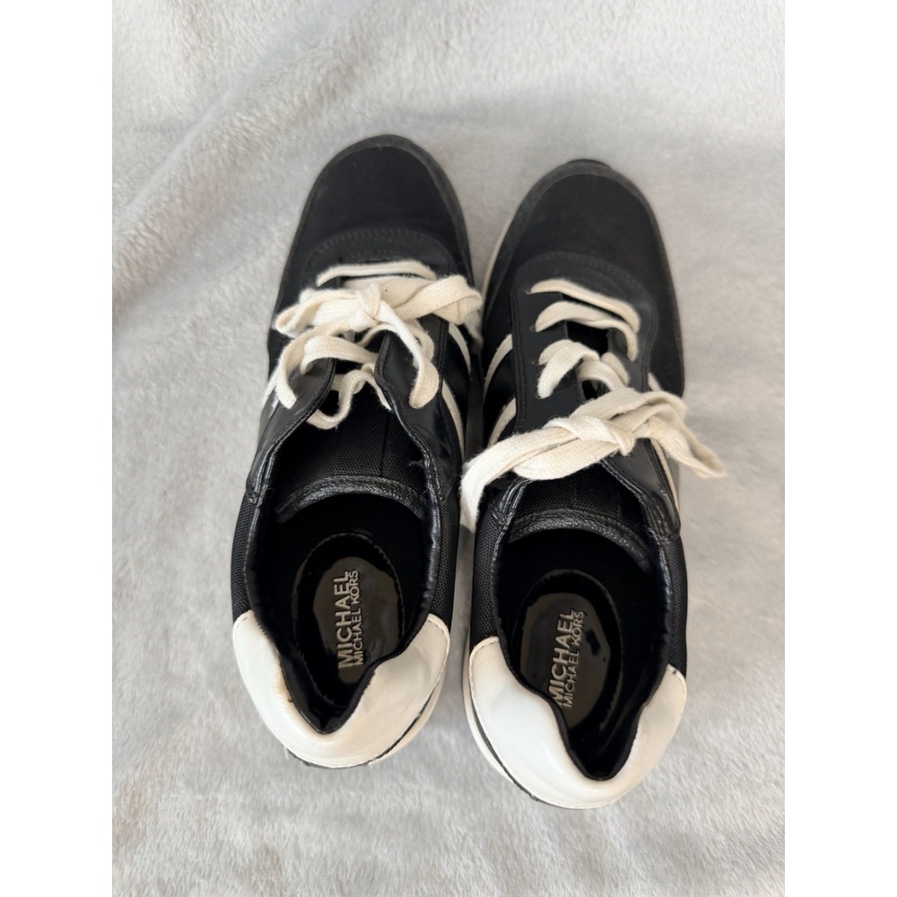 MICHAEL KORS MABEL TRAINER LACE UP SNEAKERS SZ 8 Heels Black White - Picture 6 of 7